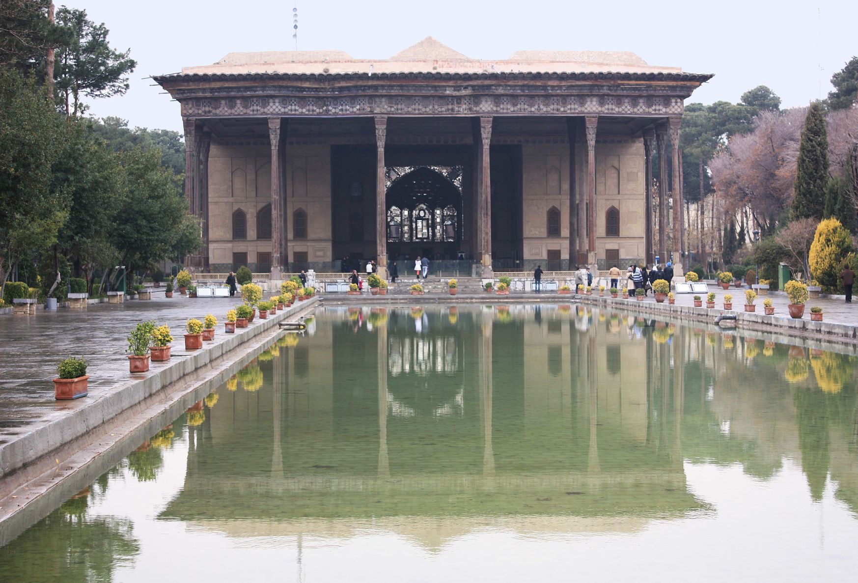 9. Chehel Sotoun